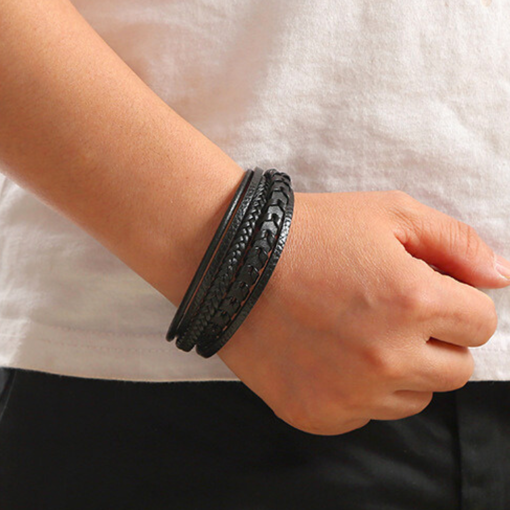 Cora™ - ADJUSTABLE WOVEN BRACELET WITH VIKING DESIGN