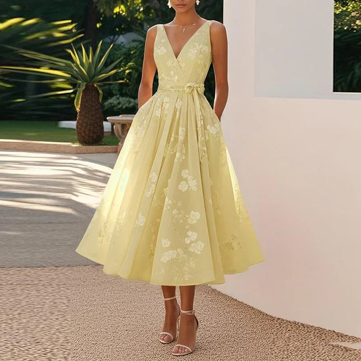 Crystal™ - ELEGANT MIDI DRESS WITH A FLATTERING SILHOUETTE