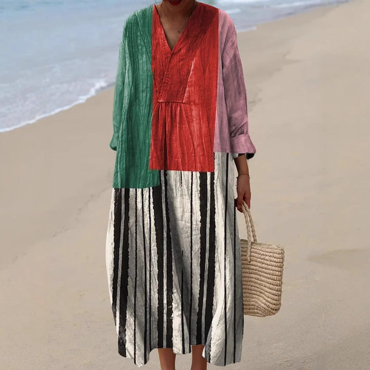 Leviana™ – Elegant dress with a geometric pattern