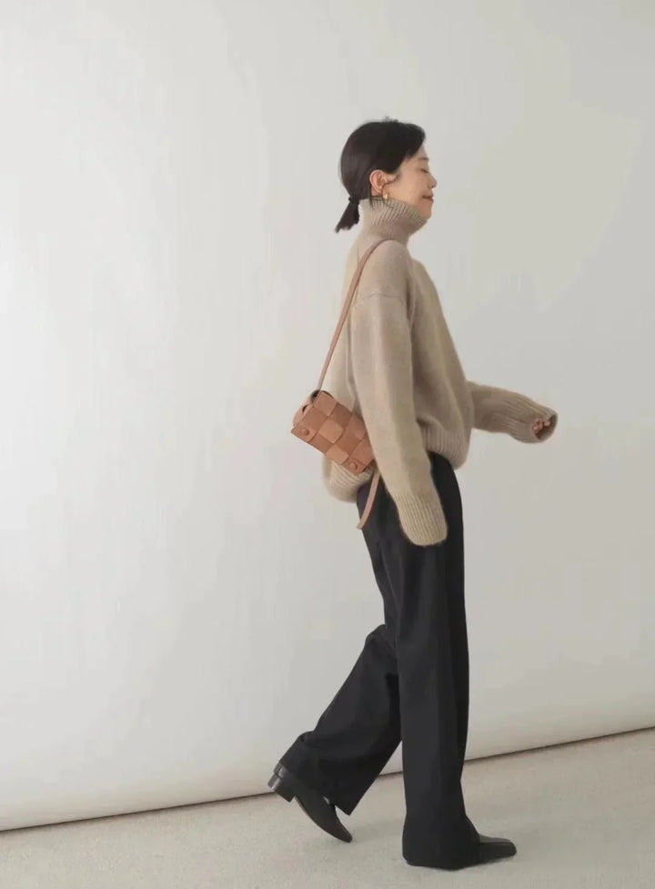 Avery™ - ELEGANT TURTLENECK SWEATER WITH A CLASSIC FIT