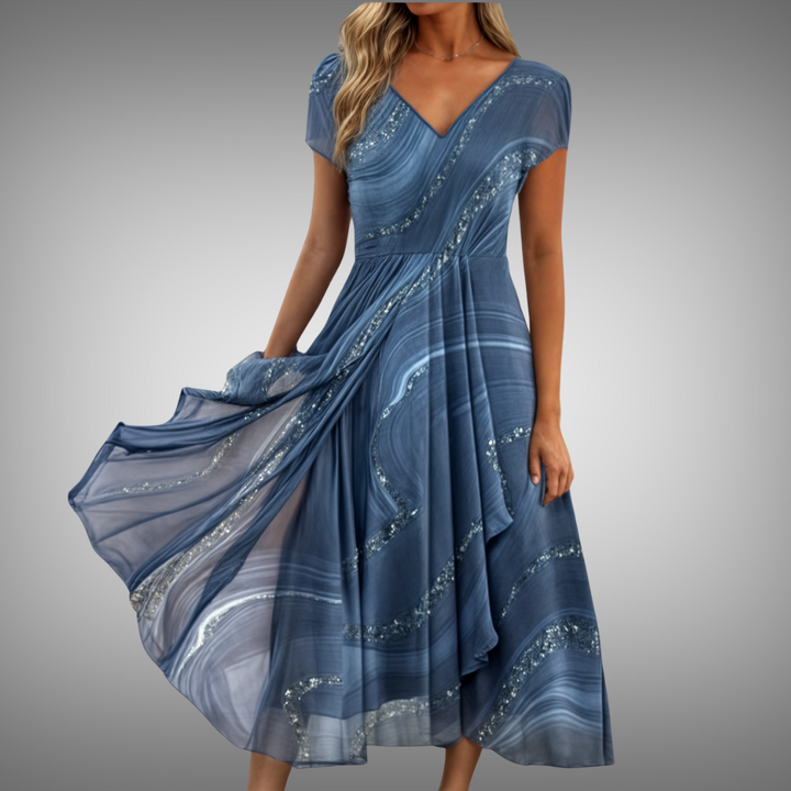 Claudine | Flattering V-Neck with Timeless Elegance