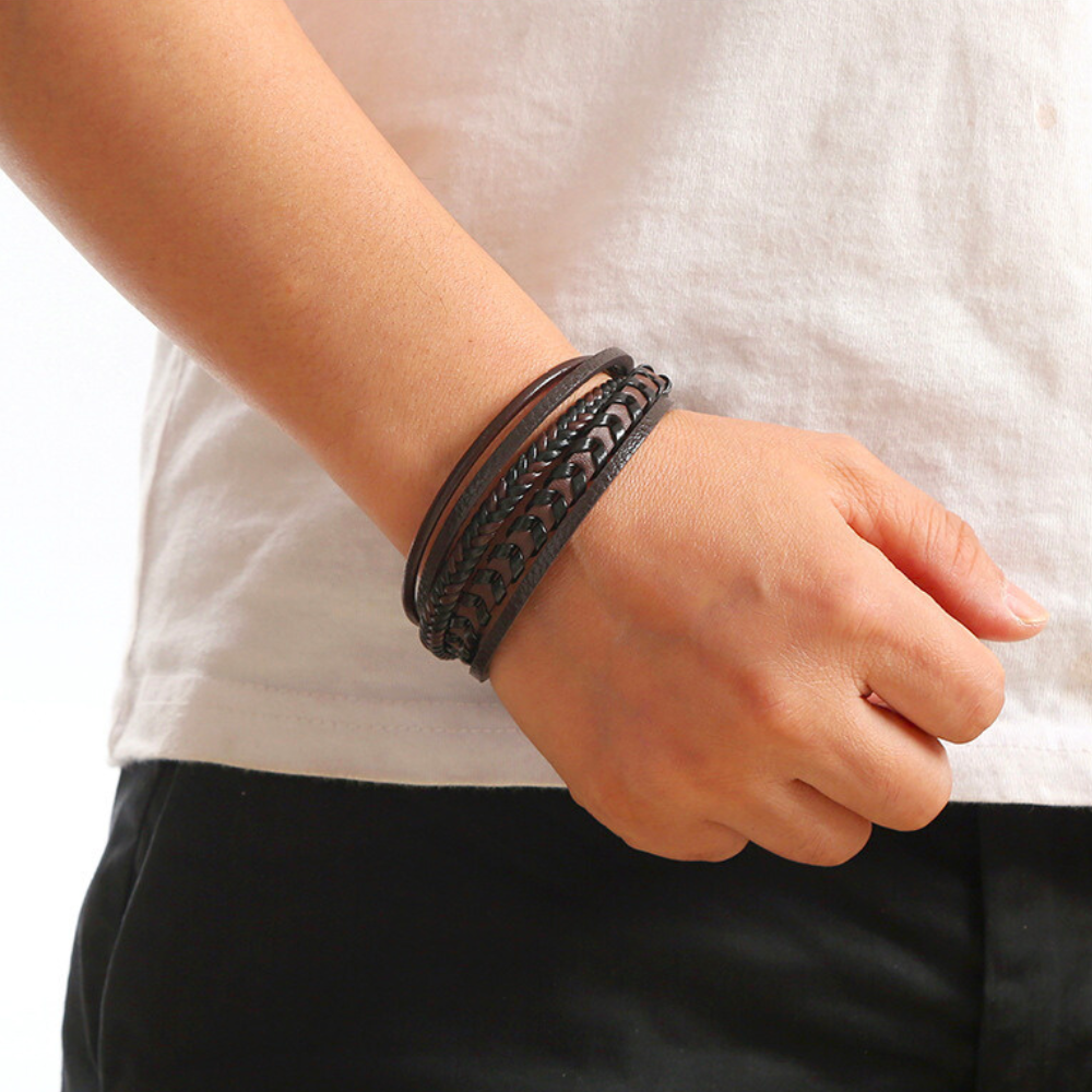 Cora™ - ADJUSTABLE WOVEN BRACELET WITH VIKING DESIGN