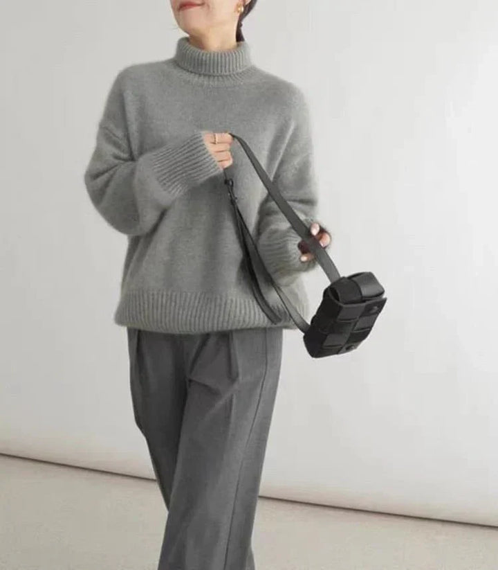 Avery™ - ELEGANT TURTLENECK SWEATER WITH A CLASSIC FIT