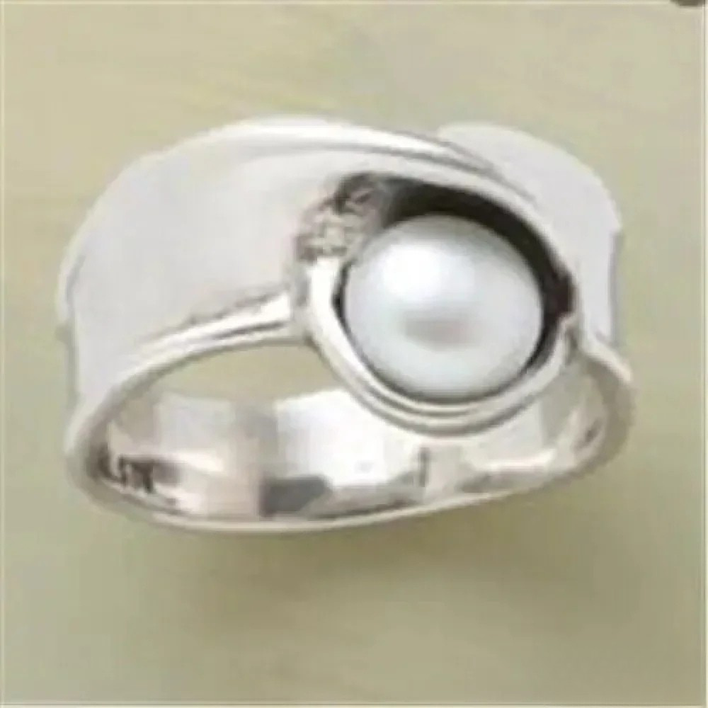 Retro Inlay Pearl Ring