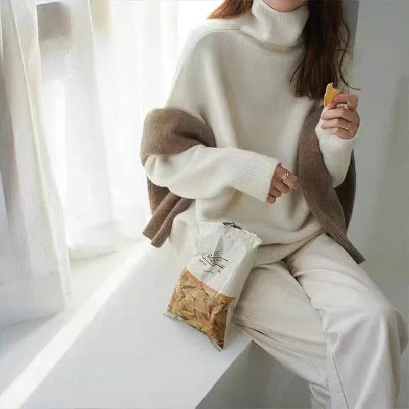 Avery™ - ELEGANT TURTLENECK SWEATER WITH A CLASSIC FIT